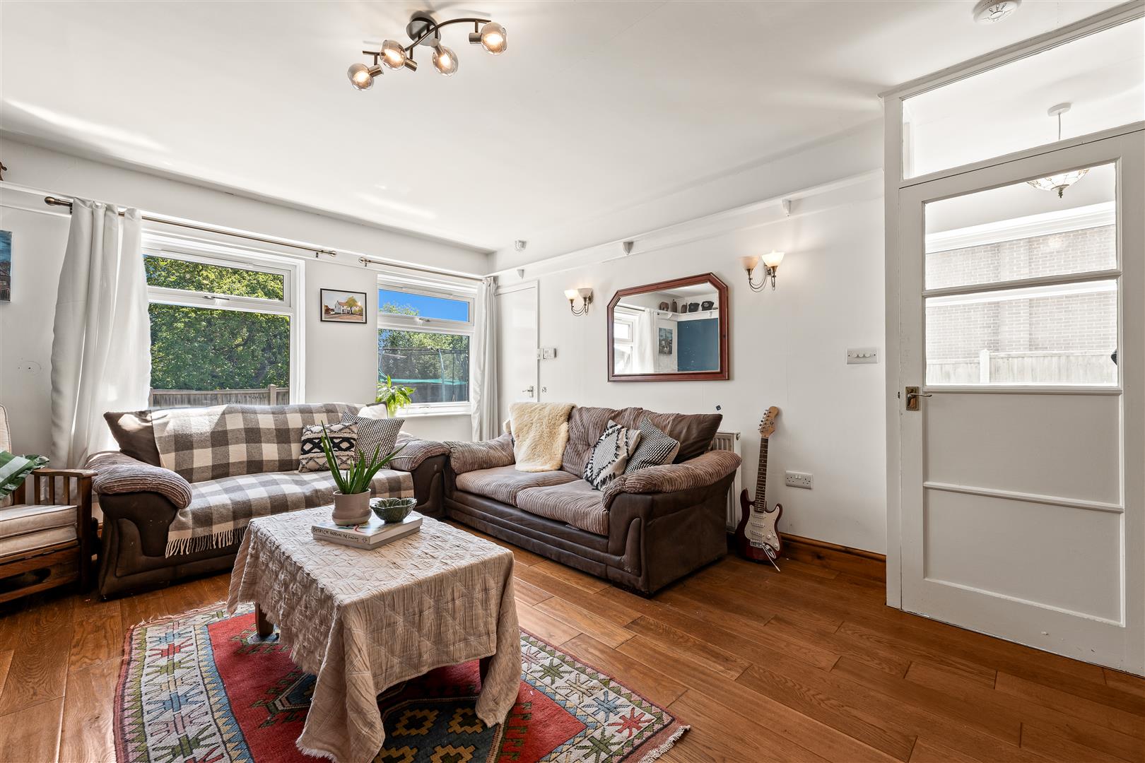 Main Street, Upton, Newark